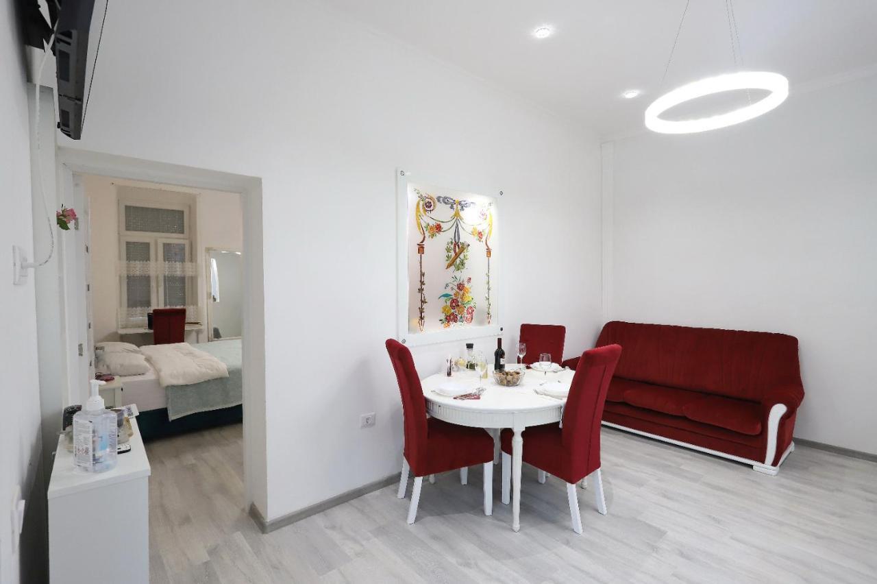 Central Luxury Apartments Орадя Экстерьер фото